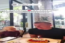 莱科宁42岁生日 中国车迷组局吃了那么多蛋糕 内幕版传记明年上新图片