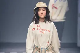 超飒！曾在汶川地震中失去一条腿的她，站上了上海时装周的T台图片