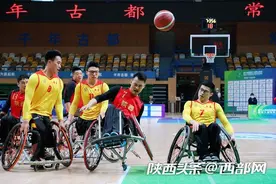 陕西男子轮椅篮球运动员许航：不打了才是输 坚持下去就是胜利图片