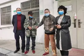 武汉市救助站帮长期滞留人员寻亲，岳阳走失女子时隔八年与家人在汉重逢图片
