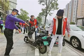 外国留学生：我为文明出份力图片