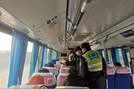 壹现场丨河北燕郊进京“逢车必查”记者现场体验：周一早上未现大堵车图片