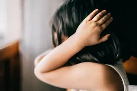 一课译词：惊慌失措图片