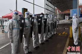 不同“战场”的爷孙俩：以身许国、艰苦奋斗精神在传承图片