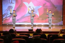 云南马龙：倾情演绎《十个鸡蛋》红色故事图片