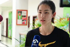 刁琳宇回到江苏女排！与倪非凡一起参加活动，备战全运会势在必行图片