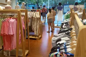 囧事！全是女人，就我一个男的，该如何化解尴尬图片