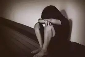 “你妈挣多少钱”的老师竟有人喊冤？可怕的是这种理直气壮的霸凌图片