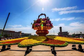 祖国的生日，国人自豪，读这十句赞美格言，祝伟大的祖国繁荣昌盛图片