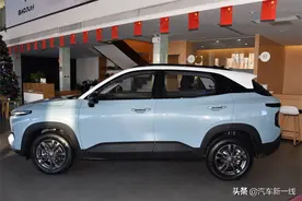 宝骏新车总算换车标了，单看前脸就让H6发怵，高速130迈稳如狗图片