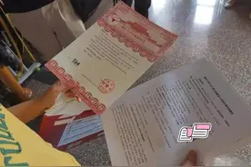 农村学生拒绝填表，申请助学金很“丢人”？这才是打肿脸充胖子图片
