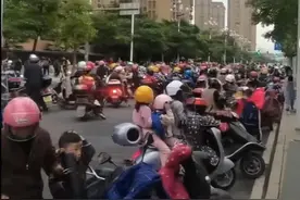 为什么孩子怕老师，家长“怕”孩子？网友：“挟天子以令诸侯”图片