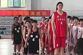 14岁长到2米26的女版姚明，女篮国家队未来内线核心出现了图片
