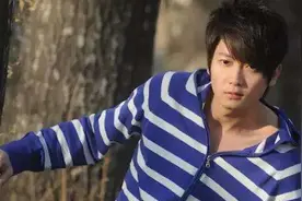 又一明星涉毒被抓！歌手东来东往获刑19个月，多次容留他人吸毒视频封面