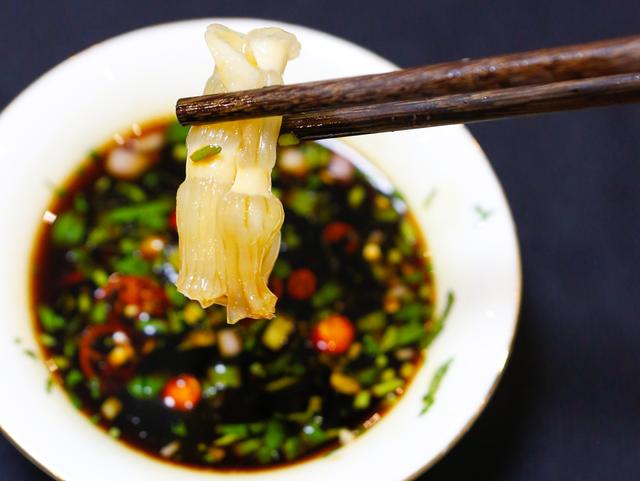 花胶能和猪肚一起炖吗 花胶能和猪肚一起炖吗怎么做