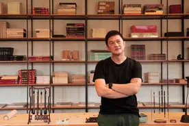 李亚鹏35亿打造的雪山小镇，现杂草丛生空无一人，蛛网连片像鬼屋图片