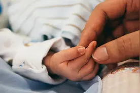 为什么大多数女性顺产后，会被老公嫌弃？医生说出答案，别害羞图片