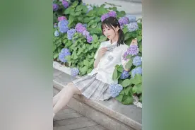 JK少女丨白茶清欢无别事，我在等风也等你图片