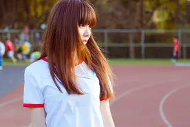 小说：成为鉴宝师后，我受邀参加宴席，才发现自家的女友竟是东家图片