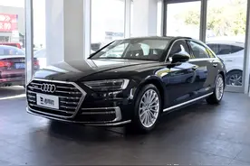 奔驰S级同级更便宜，德系原装进口豪华旗舰轿车，实拍奥迪A8图片