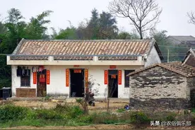 农村忌讳“门前坟屋后水”，看似迷信，其实有盖房依据和做人道理图片