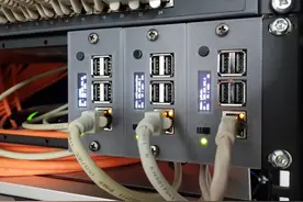 由一个软路由或者NAS在单机跑虚拟化应用，这样做其实挺憨的图片