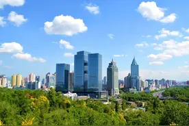 乌鲁木齐经开区（头屯河区）主动出击整治“散乱污”图片