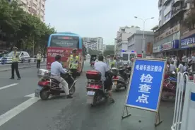 摩托车禁摩令有反转，三轮车迎来新一轮严查！低速四轮没有出路图片