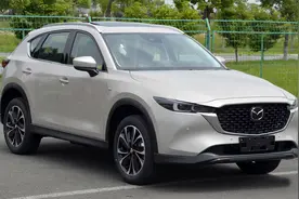 新款马自达CX-5实车曝光，换宝马大灯，车身加长，动力不变图片