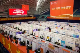 41个专业就业率100%！央企、世界500强、中科院等270家单位齐聚这所大学"抢人"！图片