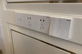 家里的漏电开关跳闸怎么办？难倒了三个电工，才遇到一个明白人图片