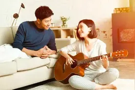 女子第一次去男友家见家长，被男友母亲给的红包吓到了图片