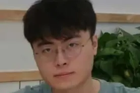 西安21岁男大学生失联33天，父亲凌晨三点为他奔波：家里老人都急疯了图片