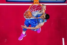 现役第一人！NBA亲自点名的中国前锋！他是广东男篮最大麻烦图片