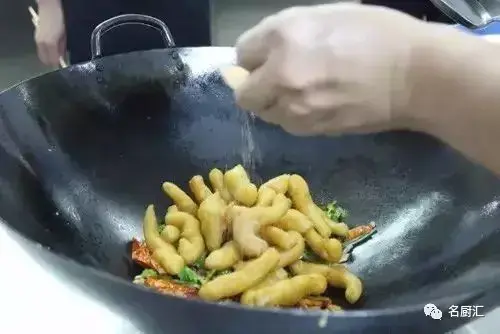 油炸鱼鳔的做法 2026年油炸鱼鳔的做法视频教程大全