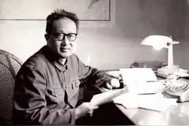 “穷富豪”庄世平：无房无车裸捐南通银行给国家，死后被允许国葬图片