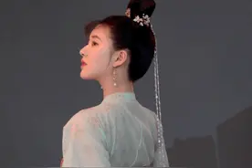 赵露思回应体态问题，从陈芊芊到李乐嫣，她的斜方肌哪去了？图片