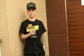 “沪上皇”豪车撞毁若无其事，比王思聪还狂的富二代有何来头？图片