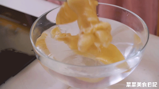 花胶干贝猪骨汤 2026年花胶干贝排骨汤