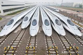 高铁时速达400千米！一旦出现石头挡路咋办？真心佩服我国设计师图片