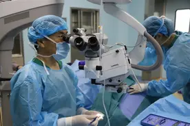 携手防治白内障，我们在行动——山东医专第一附属医院（市妇幼保健院大学院区）免费提供复明手术图片