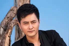 歌唱家云飞老家的“豪宅”首次曝光了，看着真是不一样