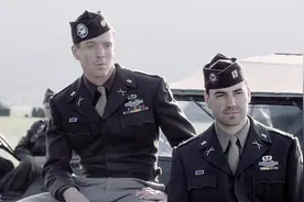 《兄弟连》温特斯的真实结局，妻子跟自己离婚了，晚年被病痛折磨图片