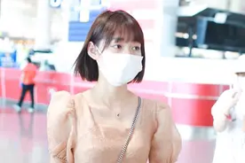 段奥娟短发造型可爱呆萌，穿珊瑚橘色纱裙美成小公主图片