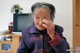 名下查出宝马等6辆车 八旬老太被取消低保欲哭无泪：被邻居骗了？图片