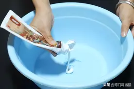 毛巾用久了油腻发黄有异味？教你清洁妙招，洗完焕然一新，没异味图片