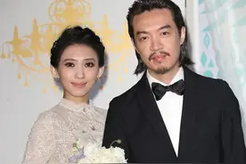 她是歌坛仙女，36岁下嫁穷小子：不图钱和脸，只要我喜欢图片