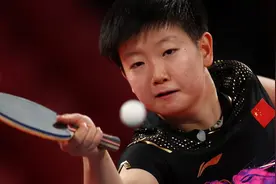 孙颖莎世乒赛教练浮出水面，他是马龙许昕的主管教练图片