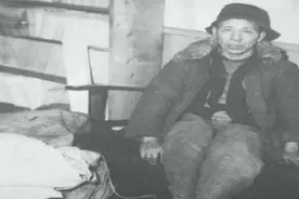 58年日本一猎人抓获“北海道野人”，该野人被刘少奇接见，他是谁图片