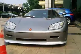 国内第一辆科尼赛克，当时要1680万，车主现在开这两台车图片